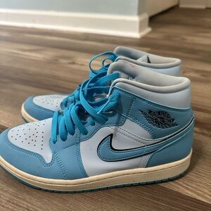 Nike Air Jordan Mids Blue Sneakers